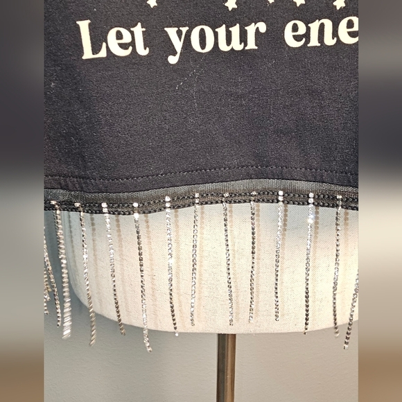 Organic Generation Black Graphic Crop Top with dangly jewels size 1x Fits Large - Picture 4 of 12